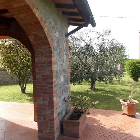 Casa di campagna Casale Le Querciole